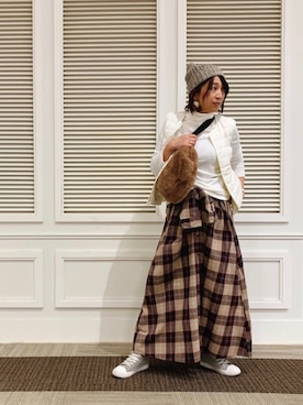 「UNIQLO（ユニクロ）のアイテム（Tシャツ/カットソー、ホワイト系）」を使った、yayonimu84さん（レディース・159cm）の秋コーディネート