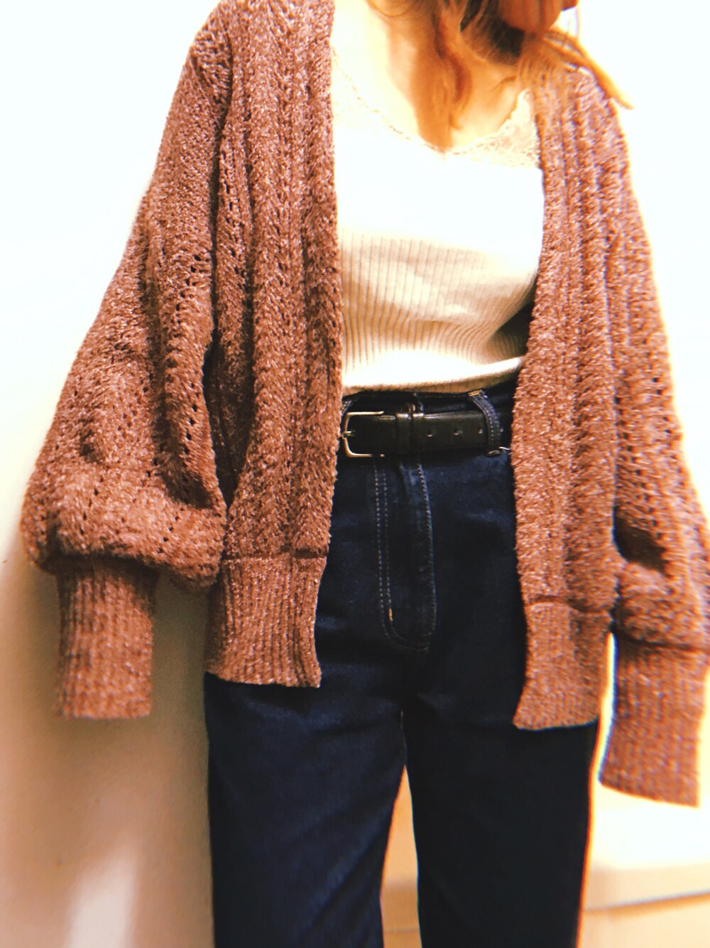 「カジュアル、シンプル、カーディガン、紫コーデ、ピンクベージュ、デニムパンツ、低身長コーデ、チビーズ✳︎」｜「Omekashiのアイテム（タンクトップ、ピンク系）」を使った、MIZUKIさん（レディース・145cm）の秋コーディネートの1枚目の写真