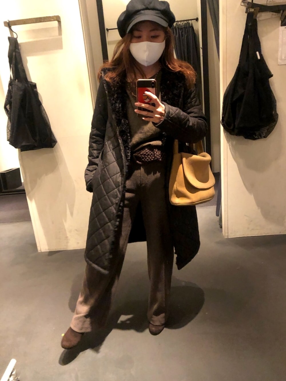 「VINTAGE、古着、古着好きな人と繋がりたい、低身長、チビーズ✳︎、おしゃれ好きな人と繋がりたい、オトナカジュアル、相互フォロー、キルティングジャケット、アースカラー」｜「Mackintoshのアイテム（ダウンジャケット/コート、ブラック系）」を使った、MIZUKIさん（レディース・149cm）の冬コーディネートの1枚目の写真