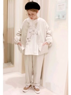 「Samansa Mos2（サマンサ モスモス）の綿麻タックストレートパンツ（その他パンツ、ベージュ系）」を使った、こばみさん（レディース・148cm）の春コーディネート