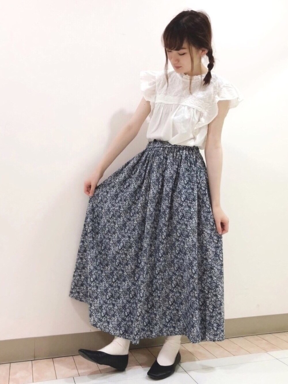 里桜さんの「柄アソートギャザースカート（Samansa Mos2）」を使ったコーディネート