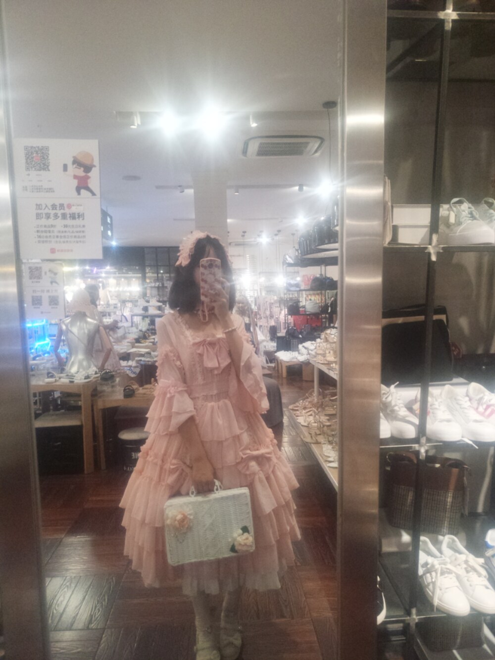 「萝蕾菜のアイテム（ワンピース/ドレス、ピンク系）」を使った、软软酱さん（レディース・160cm）の夏コーディネートの1枚目の写真