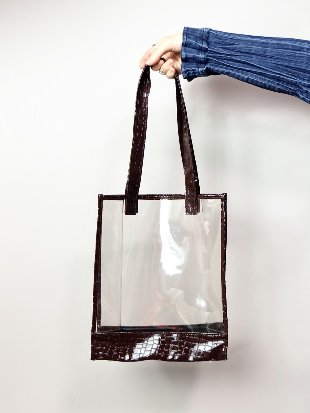 「VINTAGE、クリアバッグ、クリア、ビニールバック」｜「Vintage Clear Tote Bag（トートバッグ、ブラウン系）」を使った、champletokyoさん（レディース・158cm）の春コーディネートの1枚目の写真