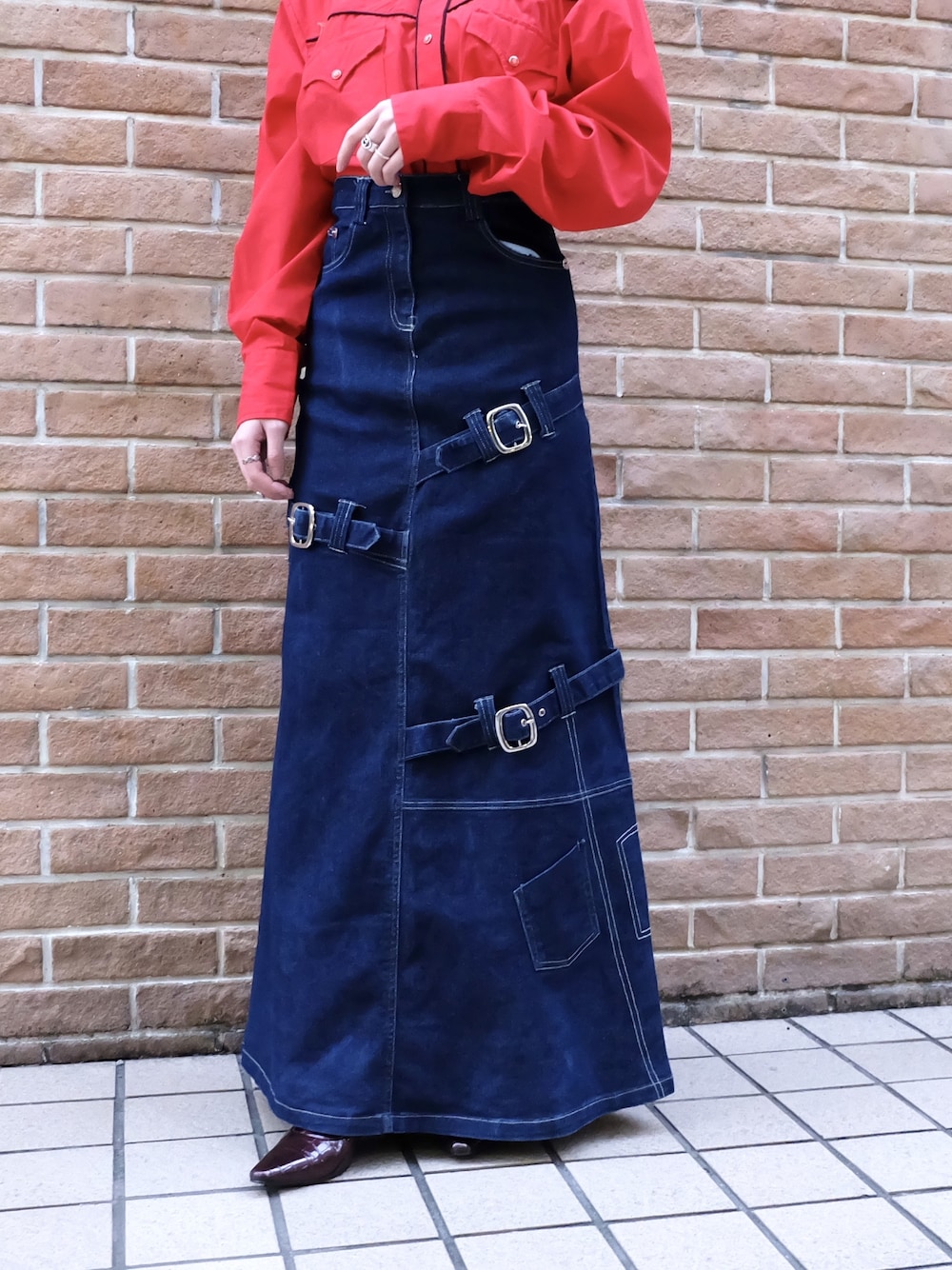 「古着、デニム、vintage、デニムスカート、ロングスカート、古着MIX、古着コーデ」｜「vintage design denim long skirt（デニムスカート、ブルー系）」を使った、champletokyoさん（レディース・158cm）の春コーディネートの1枚目の写真