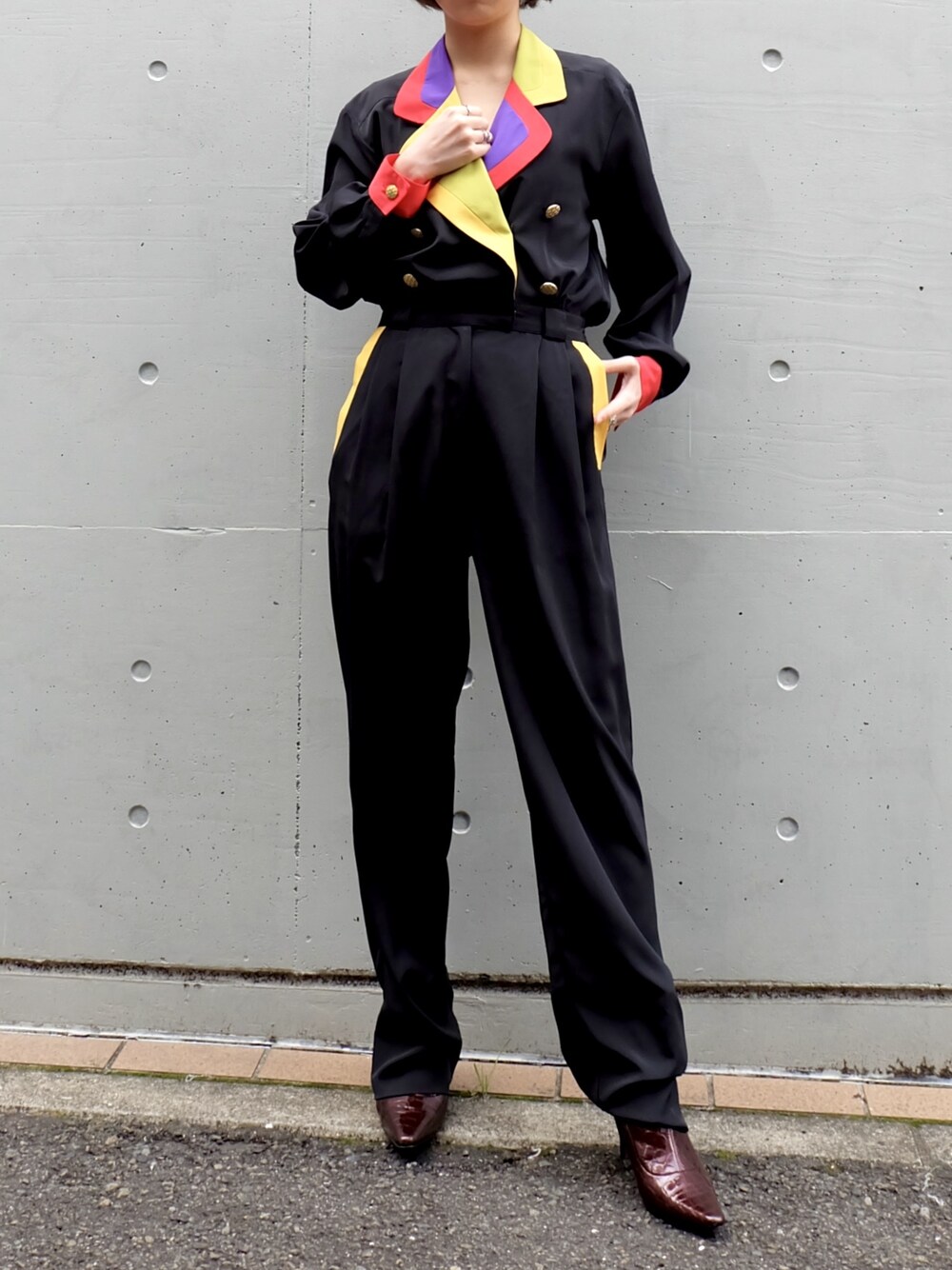 「古着、VINTAGE、オールインワン、古着MIX、ジャンプスーツ、古着コーデ」｜「Vintage Design Allison（つなぎ/オールインワン、ブラック系）」を使った、champletokyoさん（レディース・158cm）の春コーディネートの1枚目の写真