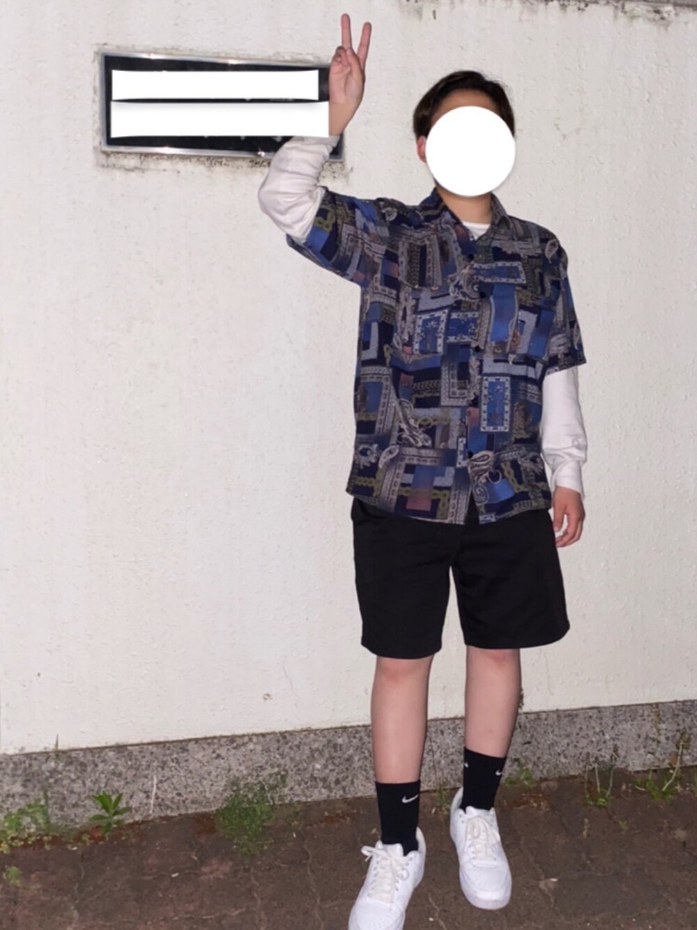 「メンズライク、古着MIX、夏、ootd、おしゃれさんと繋がりたい、ストリート、レイヤードスタイル、モノトーン」｜「GUのアイテム（その他パンツ、ブラック系）」を使った、7️⃣2️⃣3️⃣さん（レディース・161cm）の春コーディネートの1枚目の写真