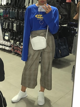 「H&M（エイチ・アンド・エム）のアイテム（PC・スマホグッズ/家電）」を使った、MAHOさん（レディース・173cm）の秋コーディネート