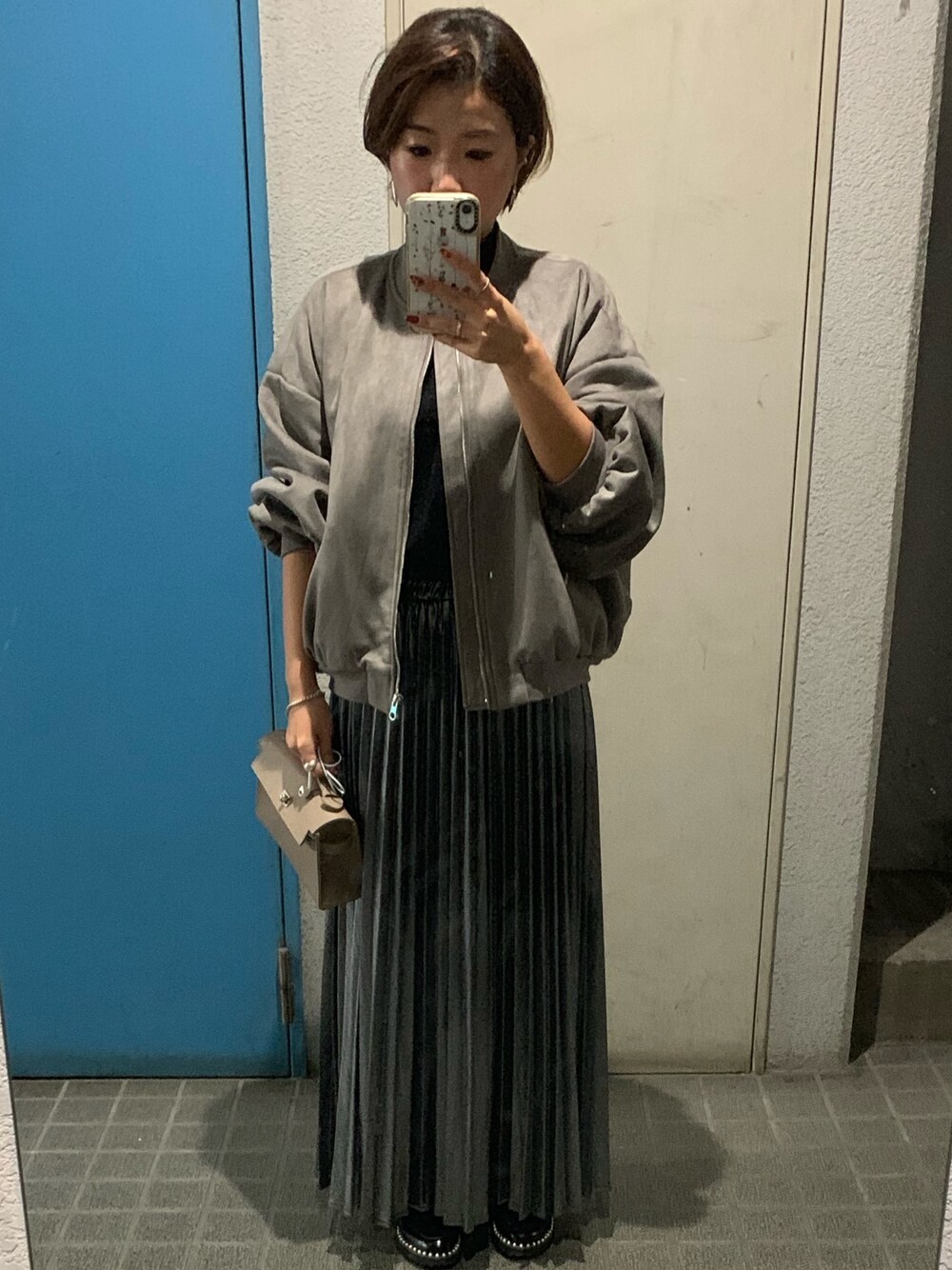 「オトナカジュアル、秋冬コーデ、低身長、ロングスカート、シンプルコーデ、無地党」｜「ZARAのアイテム（ブルゾン、グレー系）」を使った、ponさん（レディース・154cm）の秋コーディネートの1枚目の写真