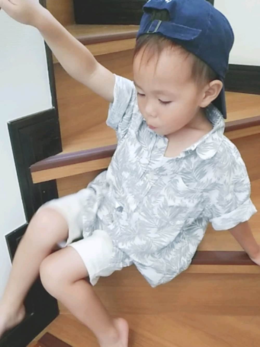 「おさがりコーデ、アロハシャツ、GU、3歳、夏コーデ、お洒落さんとつながりたい、男の子コーデ、ハーフパンツ」｜「まえむき。のアイテム（その他、その他）」を使った、chimamaさん（キッズ・90cm）の夏コーディネートの1枚目の写真