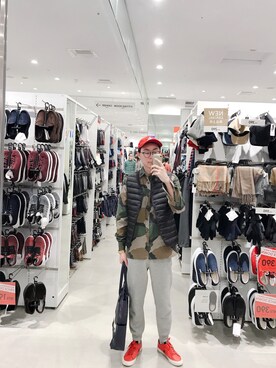 「PULL&BEAR（プルアンドベア）のアイテム（チノパンツ）」を使った、BirKin .Cさん（メンズ・174cm）の冬コーディネート