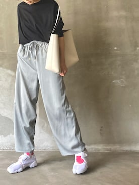 「サテンパンツ」｜「アイテム（ピンク系）」を使った、ミドリ🐎🐎🐎さん（レディース・160cm）の夏コーディネート
