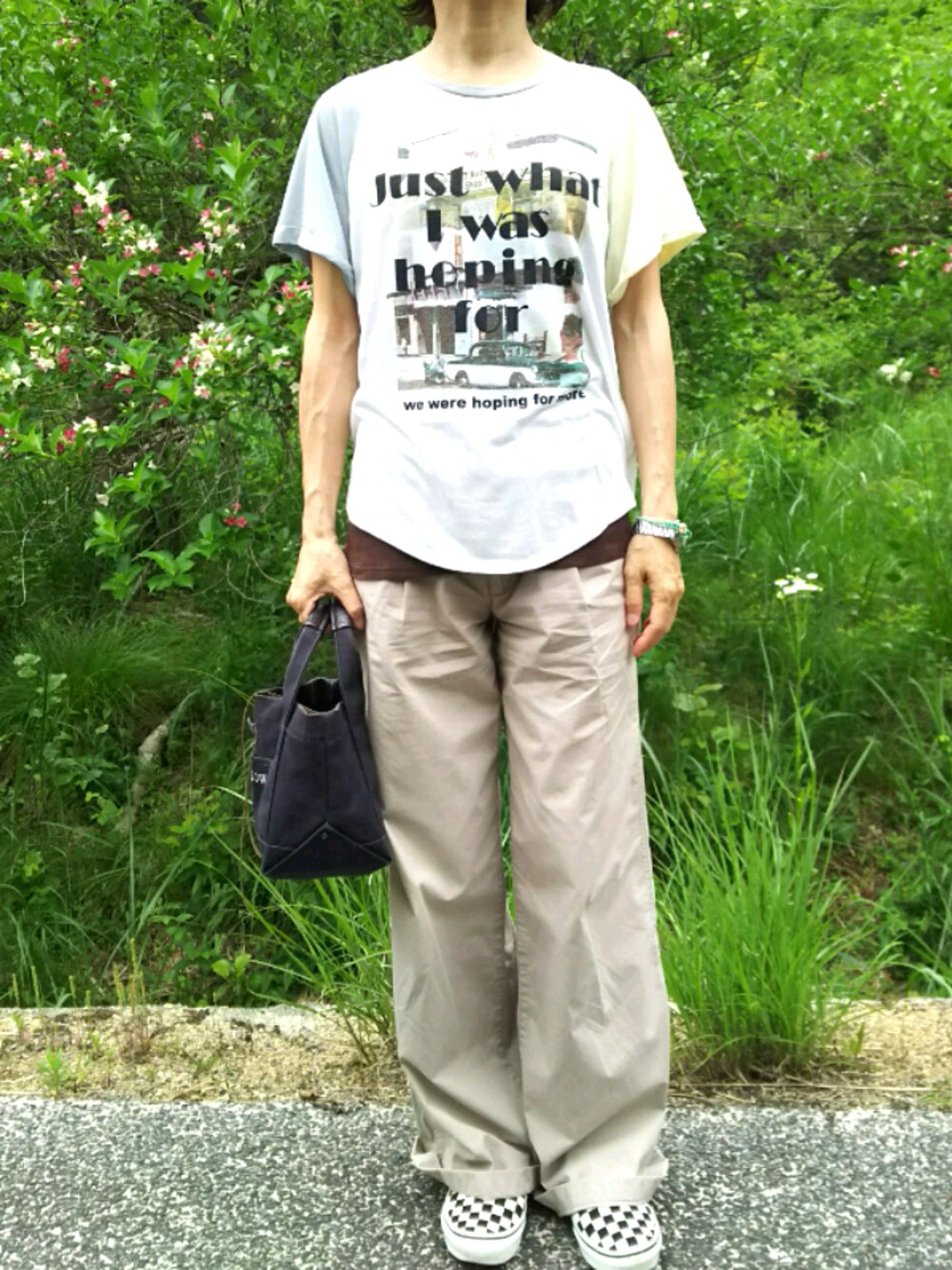 「Ｔシャツ　カットソー　半袖、ラフ、VANSスニーカー、シンプルカジュアル、ロゴT」｜「RAY CASSINのアイテム（Tシャツ/カットソー、その他）」を使った、yuka.iさん（レディース・158cm）の春コーディネートの1枚目の写真