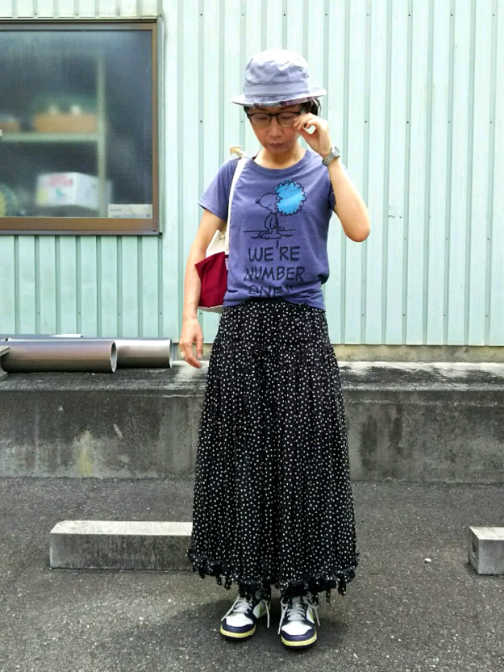 「ロングスカート、ラクチンコーデ、水玉スカート、チェックと水玉、スヌーピーT、夏コーデ」｜「UNIQLOのアイテム（Tシャツ/カットソー、ブルー系）」を使った、yuka.iさん（レディース・158cm）の夏コーディネートの1枚目の写真