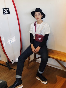 「Graphpaper（グラフペーパー）のアイテム（パンツ）」を使った、蒼葉えるさん（レディース・166cm）の春コーディネート