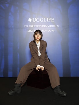 「ムートンブーツ」｜「アイテム（財布/小物）」を使った、蒼葉えるさん（レディース・166cm）の秋コーディネート