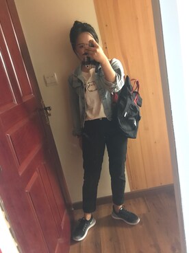 「NIKE（ナイキ）のアイテム（スニーカー、ブラック系）」を使った、肉丸子さん（レディース・155cm）の秋コーディネート