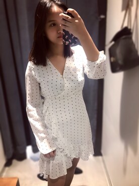 「URBAN REVIVOのアイテム（ワンピース、ホワイト系）」を使った、肉丸子さん（レディース・155cm）の夏コーディネート