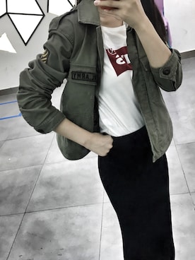 「PULL&BEAR（プルアンドベア）のアイテム（ミリタリージャケット）」を使った、LOUさん（レディース・163cm）の秋コーディネート
