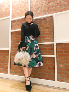 「MERCURYDUO（マーキュリーデュオ）のJQタックギャザースカート（スカート、グリーン系）」を使った、高橋由希さん（レディース・156cm）の秋コーディネート