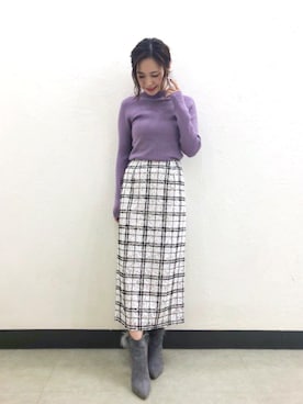 「MERCURYDUO（マーキュリーデュオ）のレース×フロッキーチェック柄タイトスカート（スカート、ホワイト系）」を使った、高橋由希さん（レディース・156cm）の秋コーディネート
