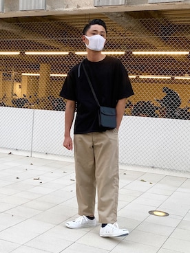 「no brand（ノーブランド）のアイテム（Tシャツ/カットソー、ブラック系）」を使った、𝗠𝗨𝗥𝗔さん（メンズ・175cm）の夏コーディネート