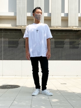 「no brand（ノーブランド）のアイテム（Tシャツ/カットソー、ホワイト系）」を使った、𝗠𝗨𝗥𝗔さん（メンズ・175cm）の夏コーディネート