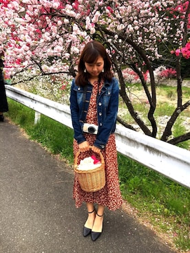 「花見」｜「アイテム（デニムジャケット）」を使った、まゆゆさん（レディース・157cm）の春コーディネート