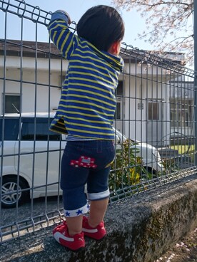 「MIKI HOUSE（ミキハウス）のアイテム（その他パンツ）」を使った、chii-chiiさん（キッズ・80cm）の春コーディネート