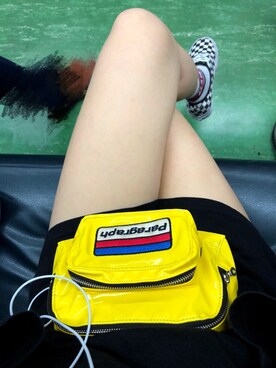「アイテム（ボディバッグ/ウエストポーチ、イエロー系）」を使った、  YHNGCHINGさん（レディース・165cm）の春コーディネート