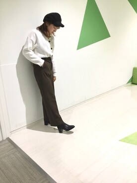「GU（ジーユー）のアイテム（スラックス、ブラウン系）」を使った、la-nagoyaさん（レディース・163cm）の秋コーディネート