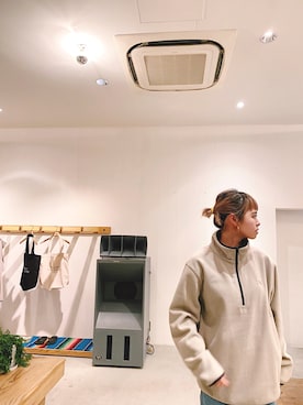 「サタデーズ ニューヨークシティ (Saturdays NYC)」｜「アイテム（スウェット）」を使った、RIOさん（レディース・158cm）の秋コーディネート