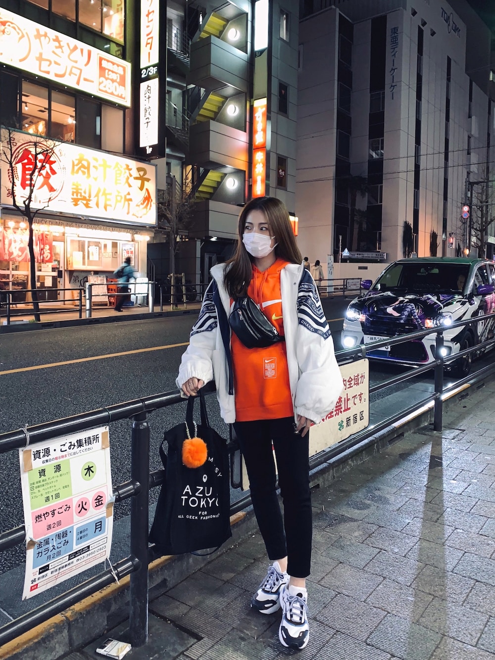「Brandy Melvilleのアイテム（ボディバッグ/ウエストポーチ、ブラック系）」を使った、littleswimさん（レディース・158cm）の冬コーディネートの1枚目の写真