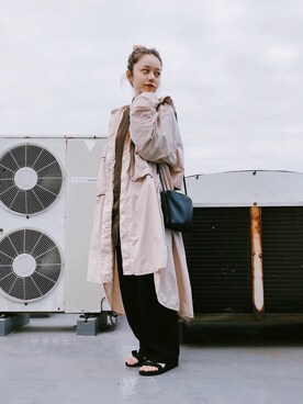 「ナイロンパーカー」｜「アイテム（サンダル）」を使った、gura_suzukiさん（レディース・157cm）の秋コーディネート