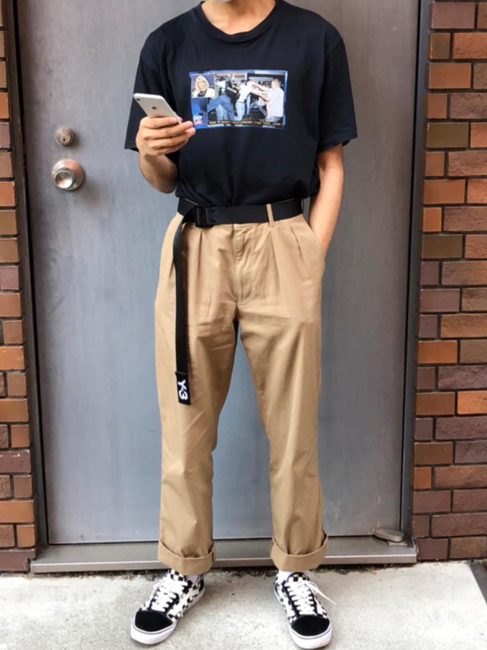 「大学生、カジュアル、夏、ootd、タックイン、ウエストイン、チノパン、フォローミー、お洒落さんとつながりたい、いいね、save、フォローお願いします🤑」｜「UNIFのアイテム（Tシャツ/カットソー、ブラック系）」を使った、KOSUKE IWAMAさん（メンズ・175cm）の夏コーディネートの1枚目の写真