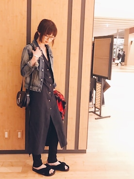 「NINA RICCI（ニナリッチ）のアイテム（ショルダーバッグ）」を使った、安田美沙子さん（レディース・162cm）の春コーディネート