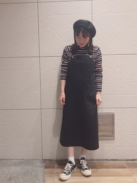 「earth music&ecology（アースミュージックアンドエコロジー）のアイテム（サロペット/オーバーオール、ブラック系）」を使った、H a k iさん（レディース・154cm）の秋コーディネート