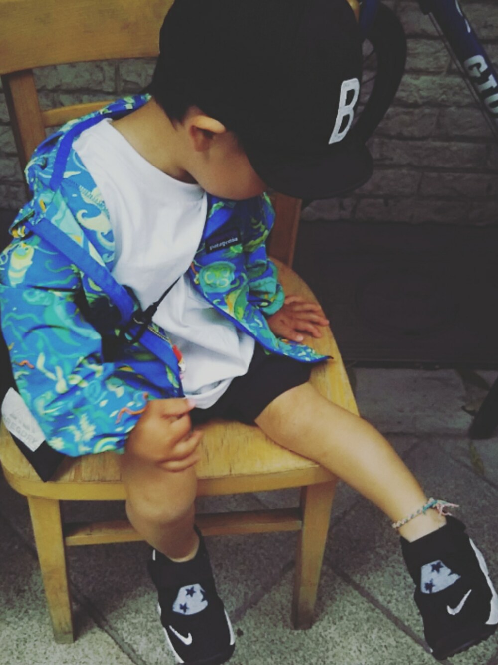 「２歳1ヶ月、春コーデ、男の子、Nikeエアリフト、エアリフト、リトルリフト」｜「NIKEのアイテム（サンダル、ブラック系）」を使った、えっちゃんさん（レディース・162cm）の春コーディネートの1枚目の写真