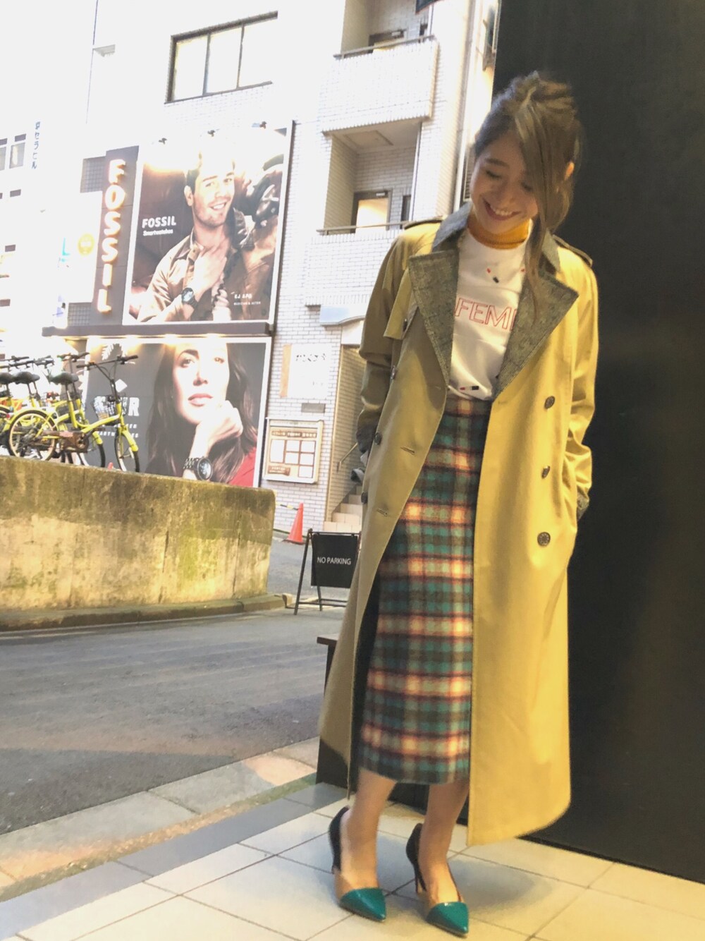「チェック、コート、ZOE KARSSEN、きれいめカジュアル、LOVELESS、avie、GUILDPRIME、オトナカジュアル、秋冬コーデ、オトナカワイイ」｜「LOVELESSの【LOVELESS】チェックコンビバルーントレンチコート（トレンチコート、ベージュ系）」を使った、___kbznさん（レディース・154cm）の冬コーディネートの1枚目の写真