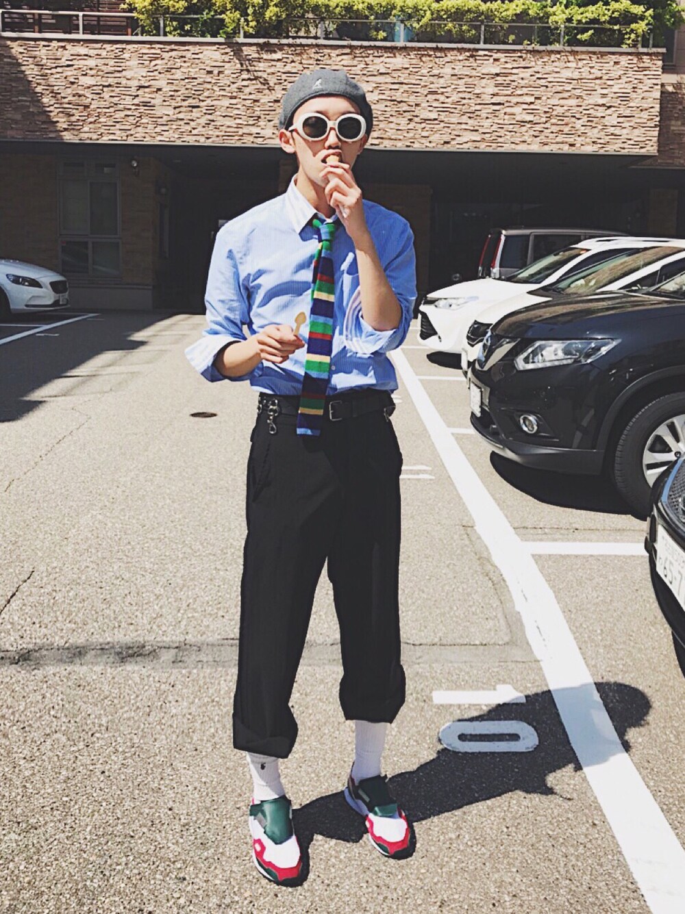 「シンプル、夏コーデ、おしゃれさんと繋がりたい、オトナカジュアル、カジュアル、キレイめ、ＧＷ、Saint Laurent、vetements、モノトーン」｜「KANGOLの【mini（ミニ）１月号掲載】【KANGOL】Seamless Wool 507/カンゴール シームレス ウール 507（ハンチング/ベレー帽、グレー系）」を使った、Kouhei Yumotoさん（メンズ・180cm）の春コーディネートの1枚目の写真