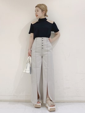 「タイトシルエット」｜「アイテム（サンダル）」を使った、yukiさん（レディース・155cm）の春コーディネート