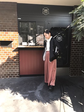 「カフェ巡り」｜「アイテム（ブルゾン）」を使った、MIOさん（レディース・150cm）の冬コーディネート