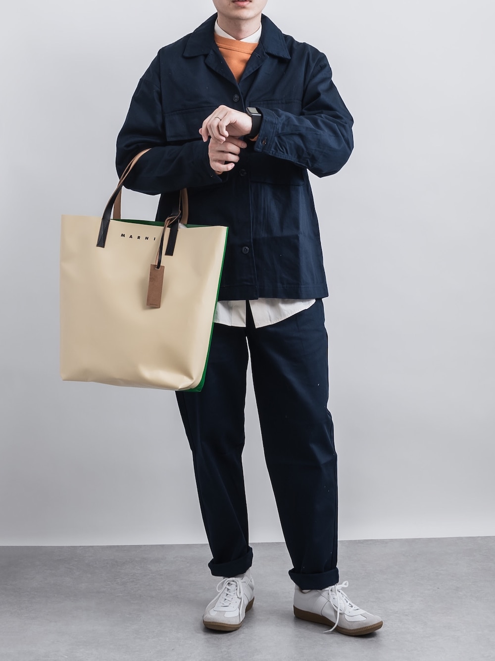 「Loungewear tokyoのオーバーサイズ CPOダブルポケットシャツ ジャケット＆シェフパンツ【セットアップ】（セットアップ、ブルー系）」を使った、ゆうげんさん（メンズ・174cm）の春コーディネートの1枚目の写真