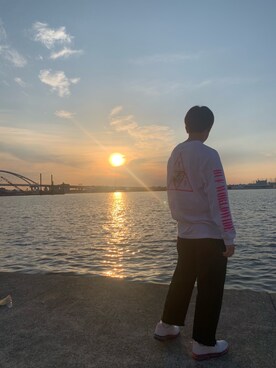 「HUF（ハフ）のアイテム（Tシャツ/カットソー、ホワイト系）」を使った、ユウトさん（メンズ・178cm）の夏コーディネート