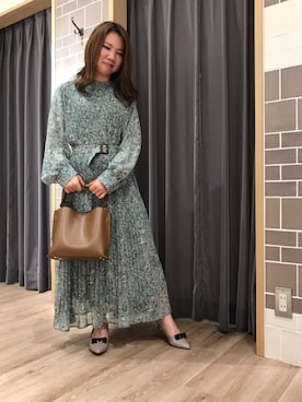 「アイテム（パンプス、グレー系）」を使った、Haruさん（レディース・144cm）の冬コーディネート