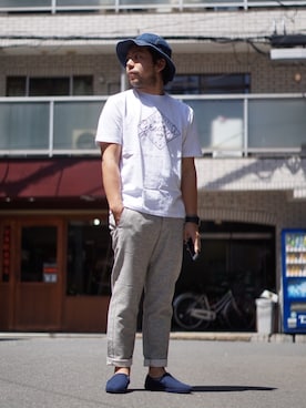 「abahouse」｜「アイテム（スリッポン）」を使った、MURAさん（メンズ・171cm）の春コーディネート