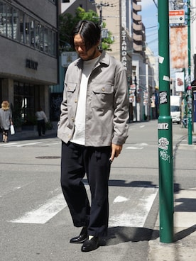 「abahouse」｜「アイテム（スリッポン）」を使った、MURAさん（メンズ・171cm）の春コーディネート