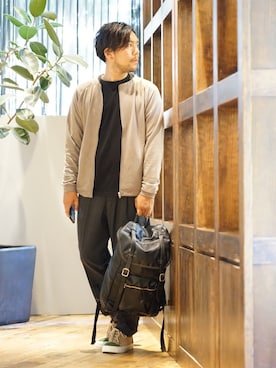 「DECADE（ディケイド）のアイテム（バッグ）」を使った、MURAさん（メンズ・171cm）の秋コーディネート