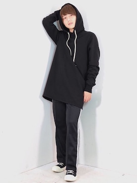 「DRKSHDW（ダークシャドウ）のアイテム（トップス）」を使った、服西さん（メンズ・173cm）の秋コーディネート