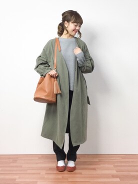 「クルーネック」｜「アイテム（トレンチコート）」を使った、内山陽菜さん（レディース・149cm）の冬コーディネート