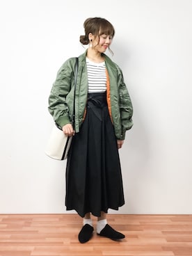 「サッシュベルト」｜「アイテム（MA-1）」を使った、内山陽菜さん（レディース・149cm）の冬コーディネート